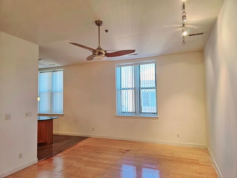 4500 Olive St — Photo 5