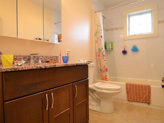 3rd image of 5 Sparhawk St #3