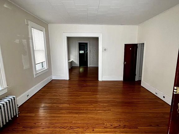 2nd image of 1745 Sanderson Ave APT 1