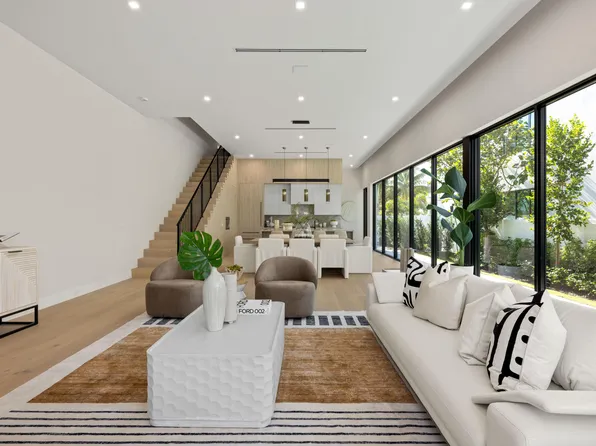 723 Lake Avenue N, Delray Beach, FL 33483