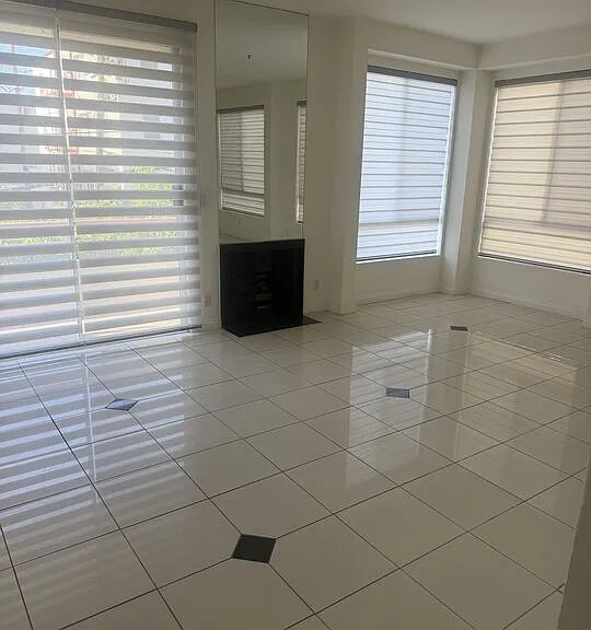 500 S Berendo St #210 — Photo 5