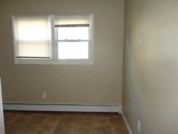 4th image of 66 Washington Blvd APT 1