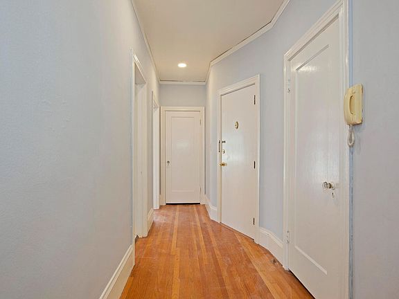 3rd image of 817 Erie St APT 2