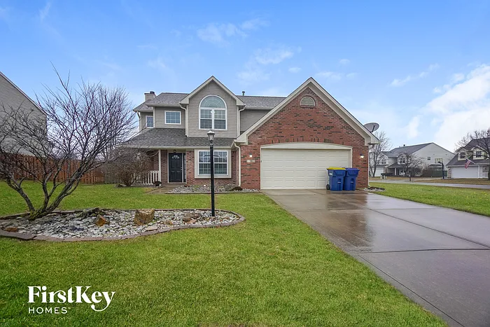 785 Hummingbird Ln photo 1