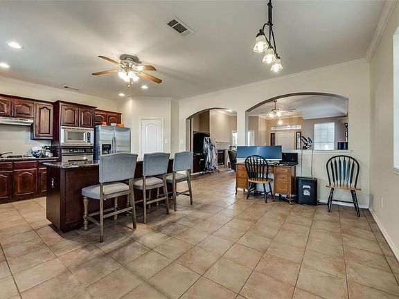 5th image of 4516 Pine Bluff Ct
