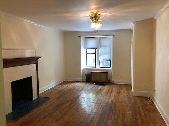 5th image of 40 W 70th St APT A