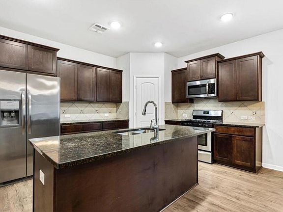 5th image of 287 Haygood Dr