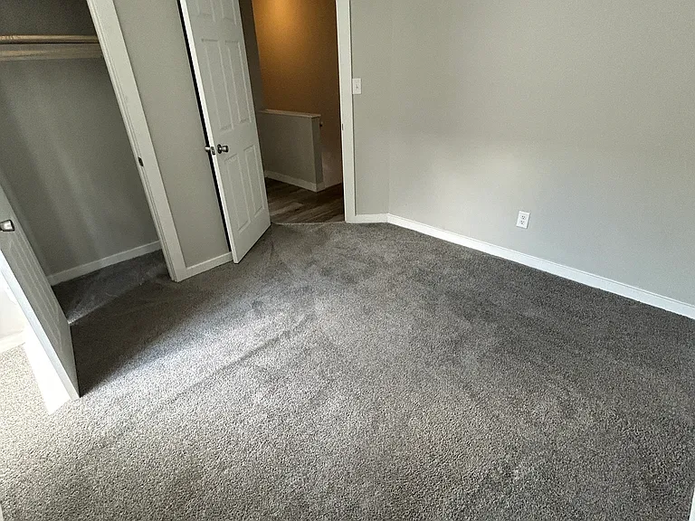 2879 N Dearborn St #2 — Photo 17