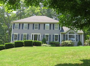 49 Currituck Rd, Newtown, CT 06470