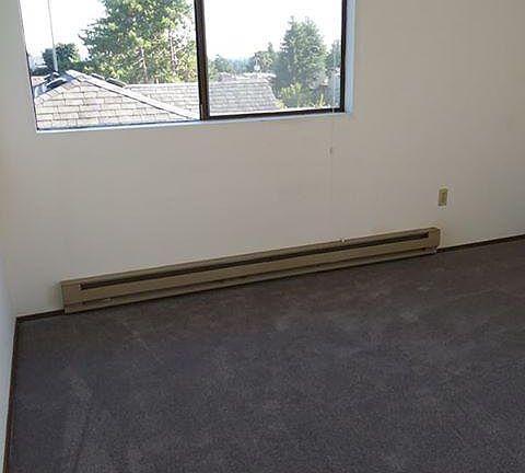 5th image of 11038 Greenwood Ave N APT 41