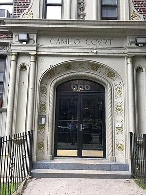 Rented by Smart NY Realty LLC | media 11