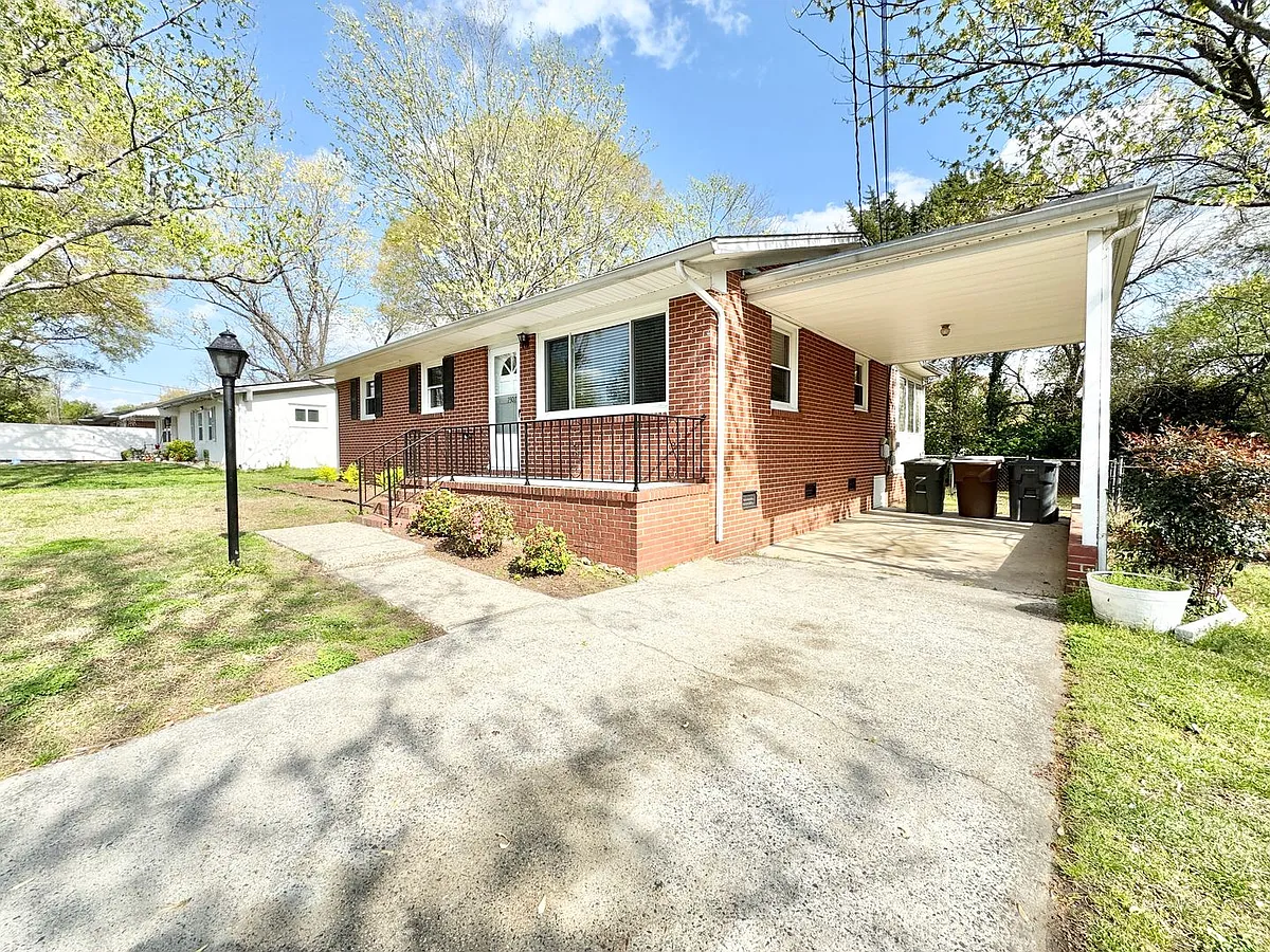 Building Photo - 2307 Westhaven Dr