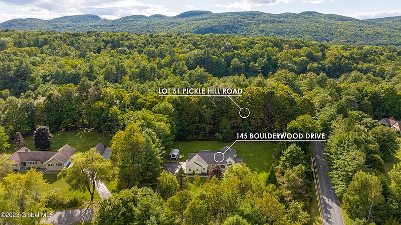 5th image of 145 Boulderwood Drive