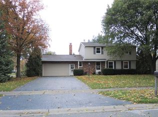 62 Laurelwood Dr, Rochester, NY 14626