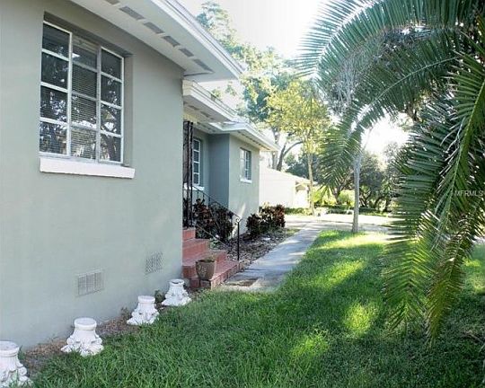 3rd image of 844 Glendale St