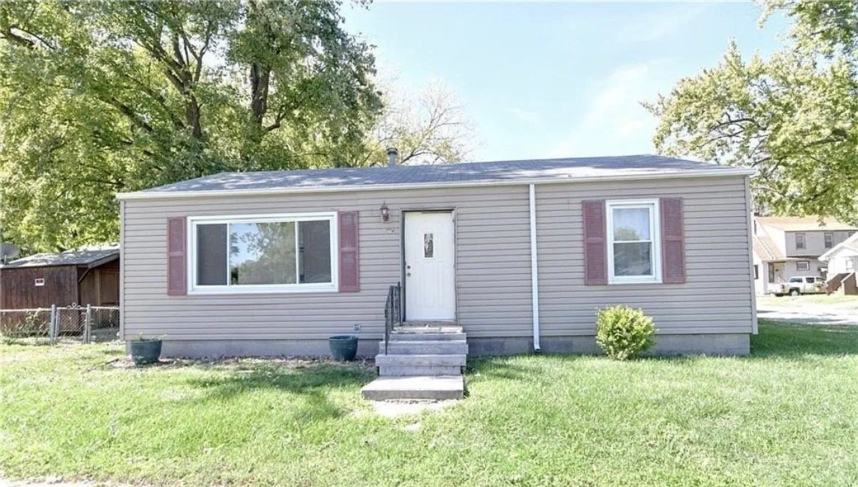 2 bed, 912 sqft, $995 — Photo 1
