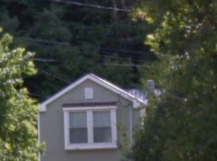 46 E Olive St, Morrisville, VT 05661