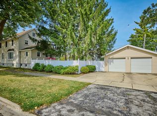 703 N Arlington Heights Rd, Arlington Heights, IL 60004