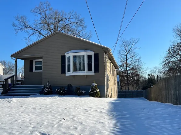 189 Waldorf St, Springfield, MA 01109