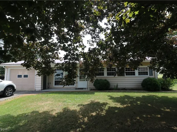 28 Elmwood Dr, Greenwich, OH 44837