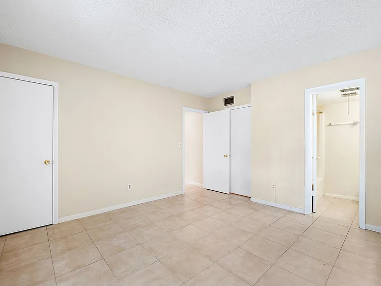 2525 W Bay Dr #A16 — Photo 19