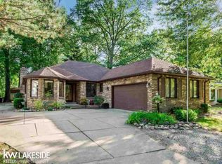 33855 Cowan Rd, Westland, MI 48185