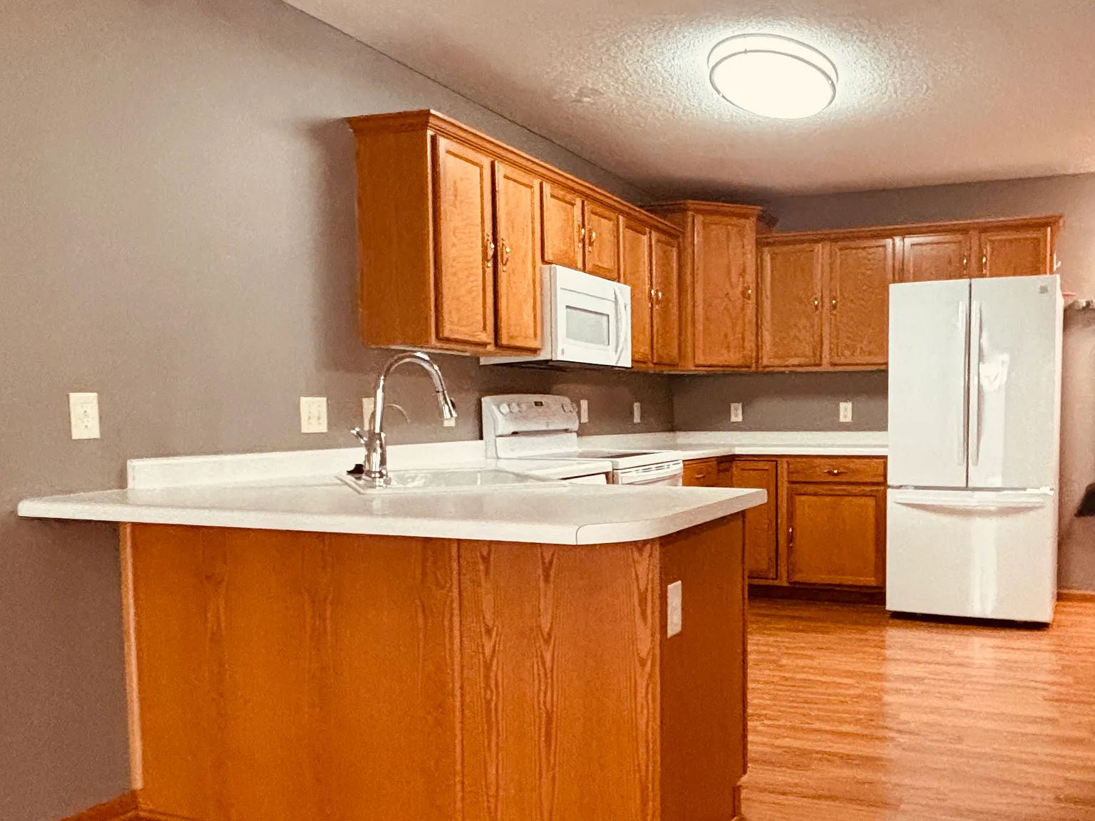 3 bed, 1.5 bath, 1645 sqft, $2,150 — Photo 4