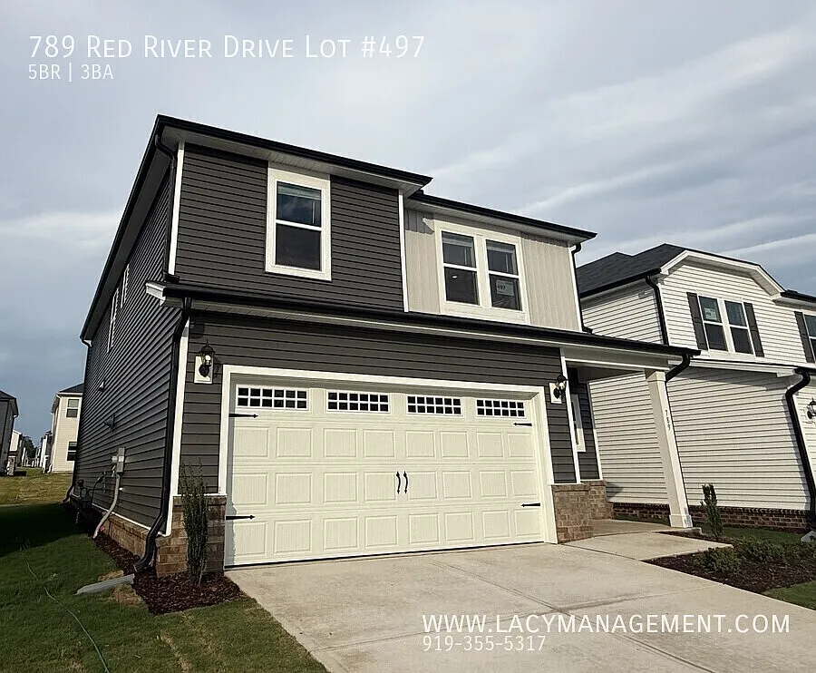 5 bed, 3.0 bath, 2352 sqft, $2,395 — Photo 3