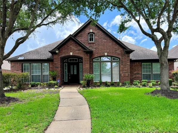 1510 Flanders Field Ln, Sugar Land, TX 77498