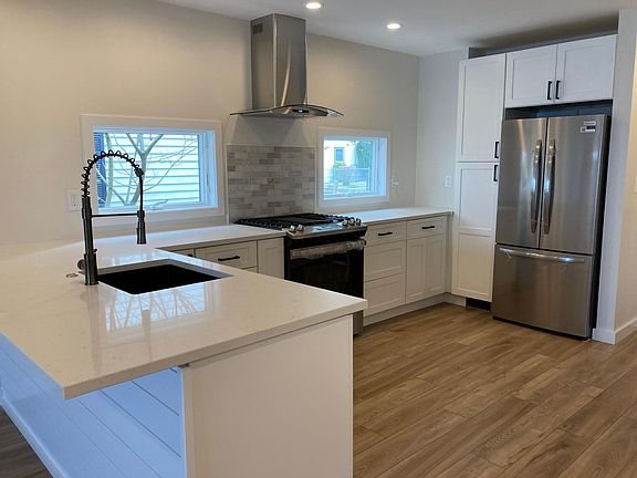 Contemporary kitchen