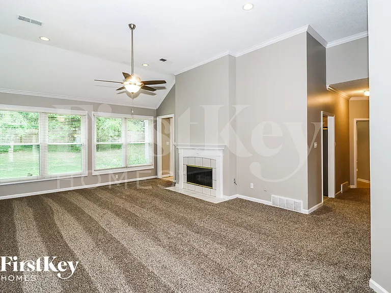 1523 Cedar Mills Dr — Photo 4