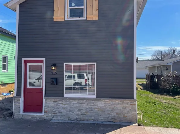 315 S 1st St, Ishpeming, MI 49849