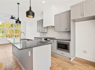 810 W College Ave, Decatur, GA 30030