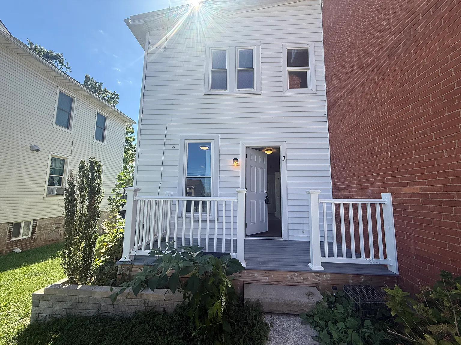 10 Fairview Ave — Photo 2