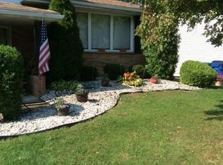 36 Cree Ton Dr, Amherst, NY 14228