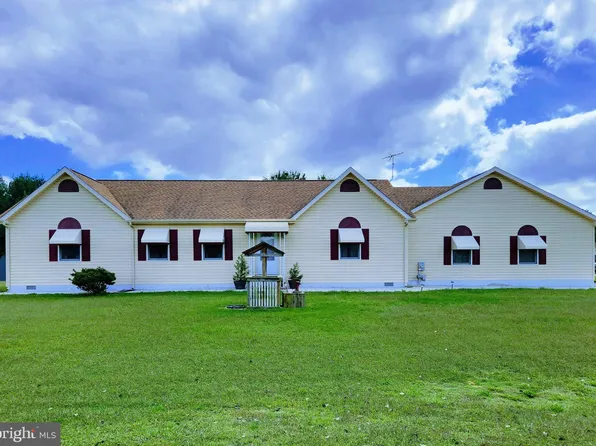 100 Lucky Ln, Harrington, DE 19952