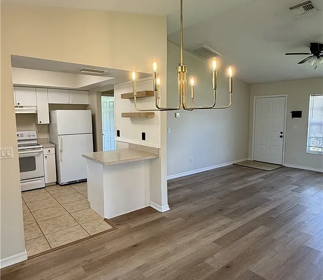 414 SE 13th St — Photo 5