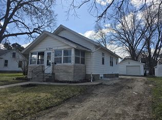 115 Summit Ave, Waterloo, IA 50701