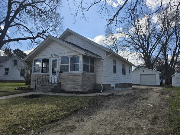 115 Summit Ave, Waterloo, IA 50701