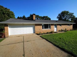 3293 Alpine St NE, Canton, OH 44721