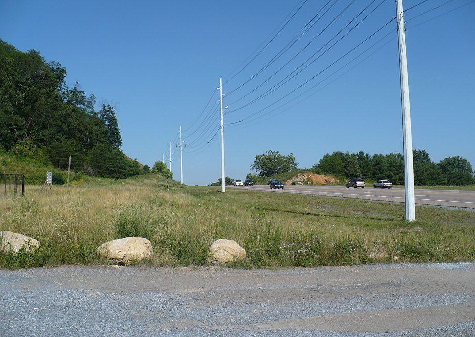 Zoned B-3   20 Acres