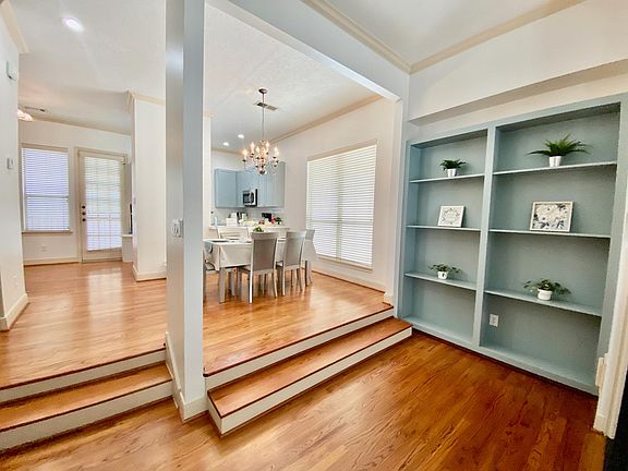 3rd image of 5202 Crawford St APT 17