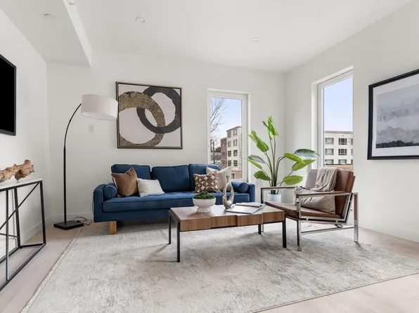 122 Washington St #5, Stoneham, MA 02180