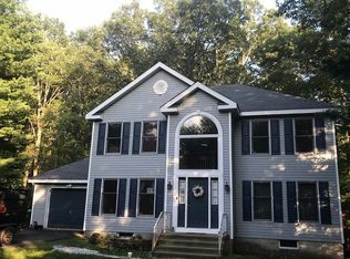 254 Sellersville Dr, East Stroudsburg, PA 18302