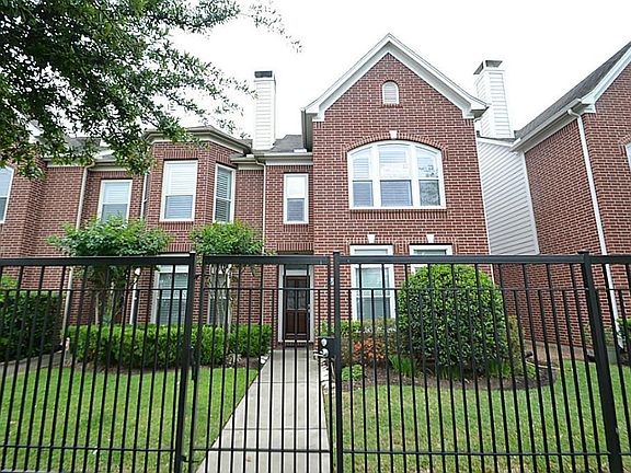 2nd image of 722 Memorial Heights Dr