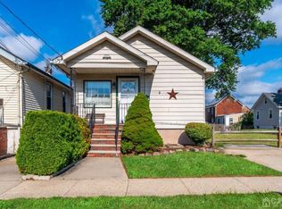 27 William St, Fords, NJ 08863