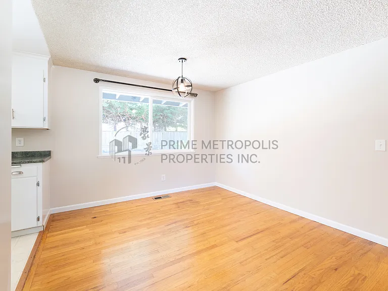 16428 SE 16th St — Photo 4