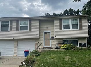 1086 Saint Clair St, Coraopolis, PA 15108