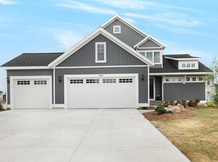 3383 Sagecrest Dr, Hudsonville, MI 49426