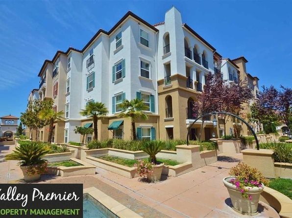 3240 Maguire Way APT 111